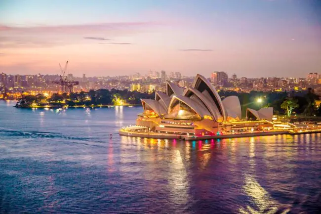 Australien Sydney Skyline im Sonnenuntergang