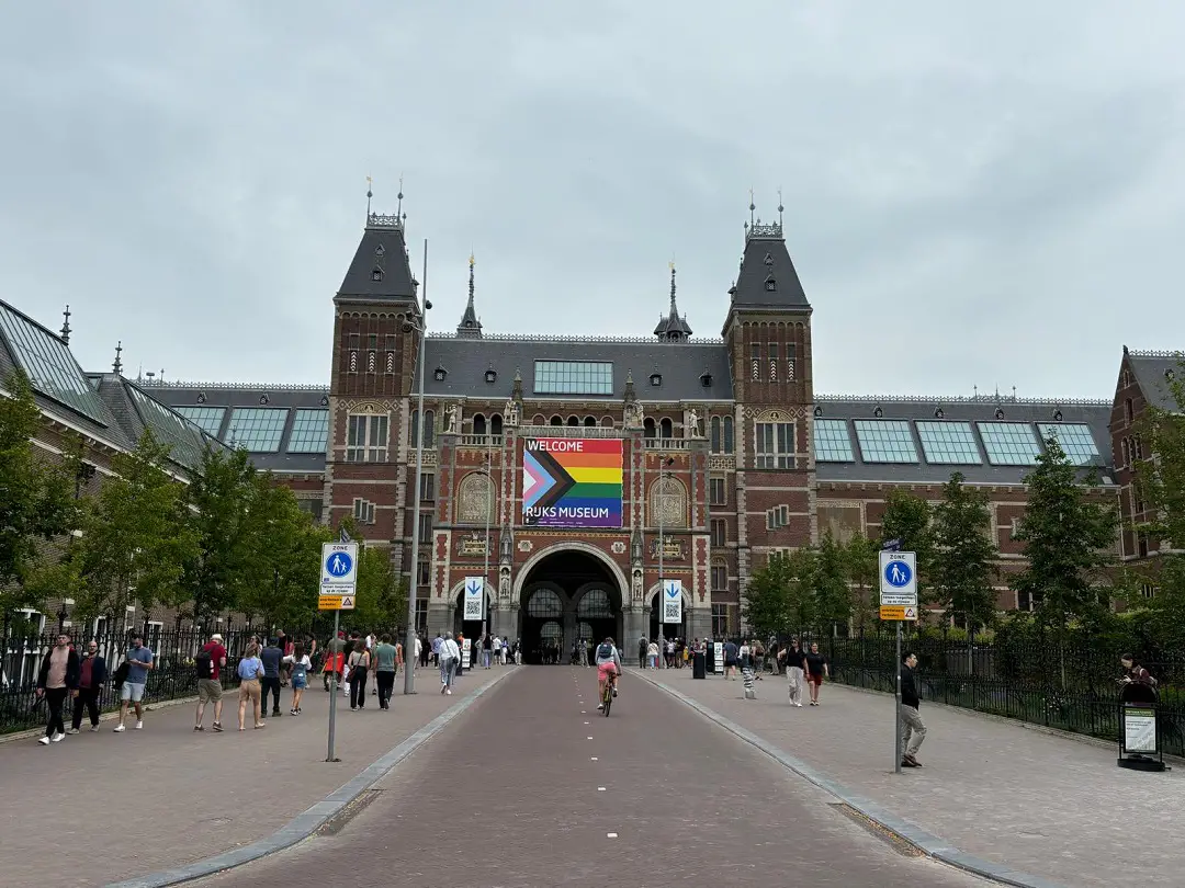 Amsterdam Eingang Rijksmuseum