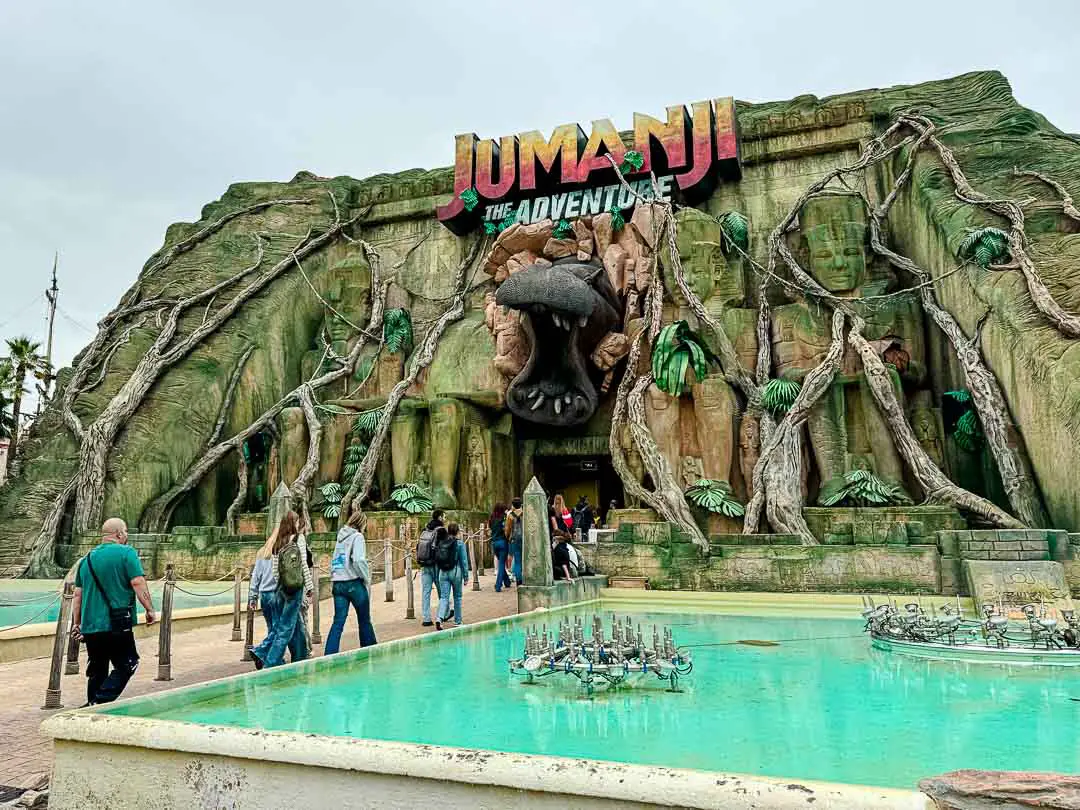 Gardaland Freizeitpark am Gardasee Jumanji Achterbahn